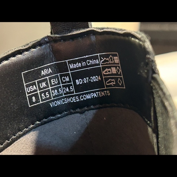 Vionic Aria Water Repellent Leather Platform Wedge Boots Black Womans 8M - Picture 13 of 16